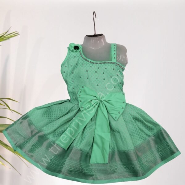 Privisha Soft Silk Gown Combo Set - Pista Green
