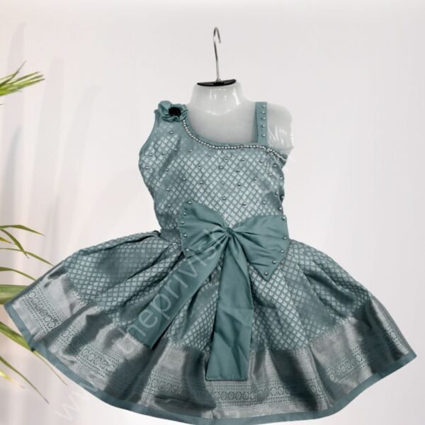 Privisha Soft Silk Gown Combo Set - Premium Grey